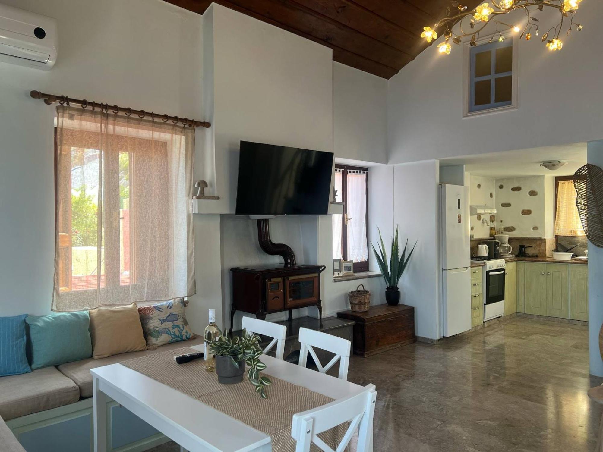 Petalo House Apartment Sými Luaran gambar